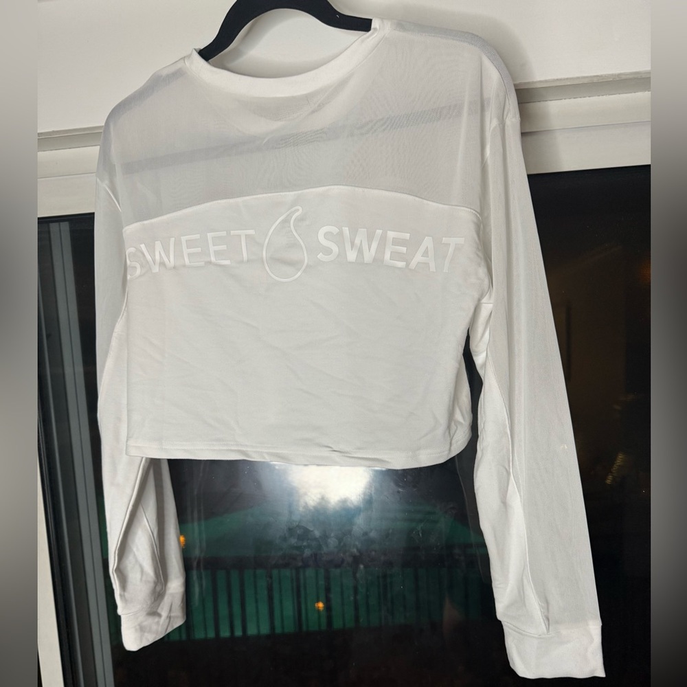 White Long Sleeve Crop Sweet Sweat Shirt